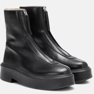 Zipped 1 leather ankle boots
